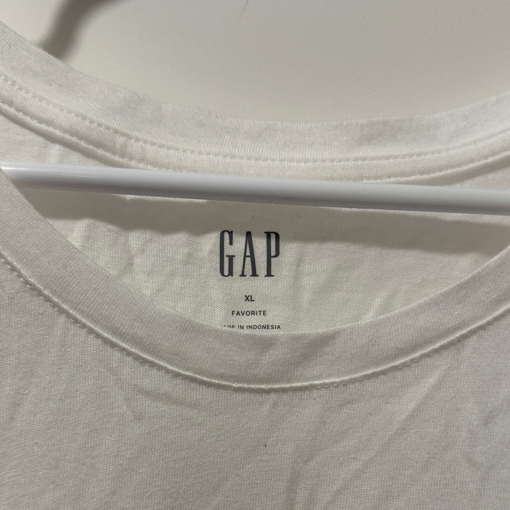 GAP Classic White Tee XL